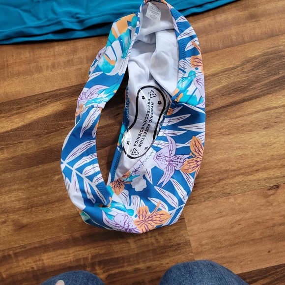 Size M Swim Set NWT - Picture 3 of 4